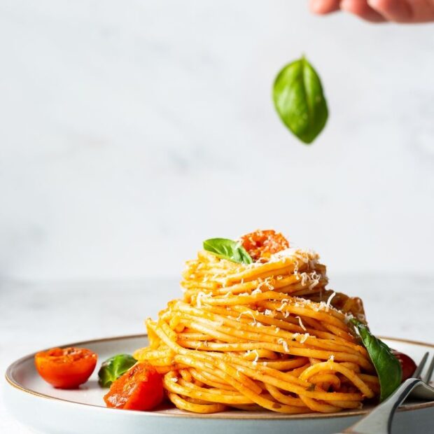 Pasta with Fresh Tomato and Basil